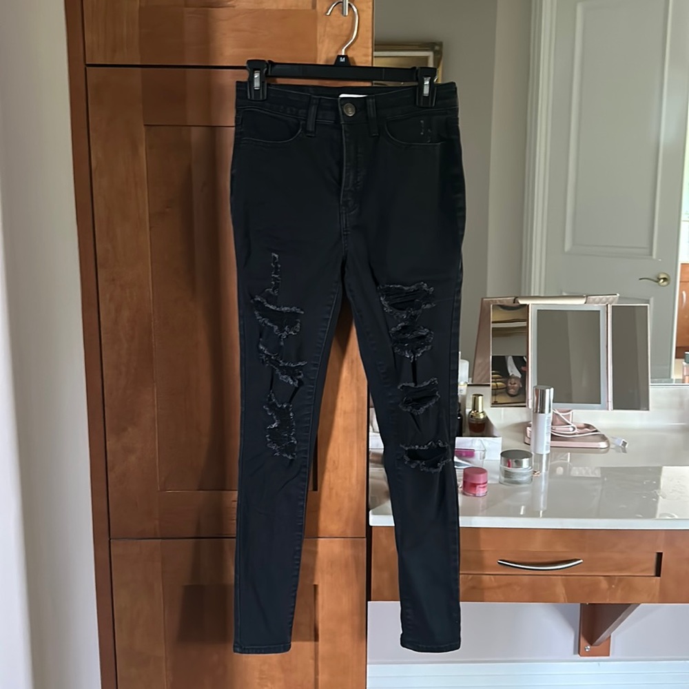 Women’ black curvy jeggings
